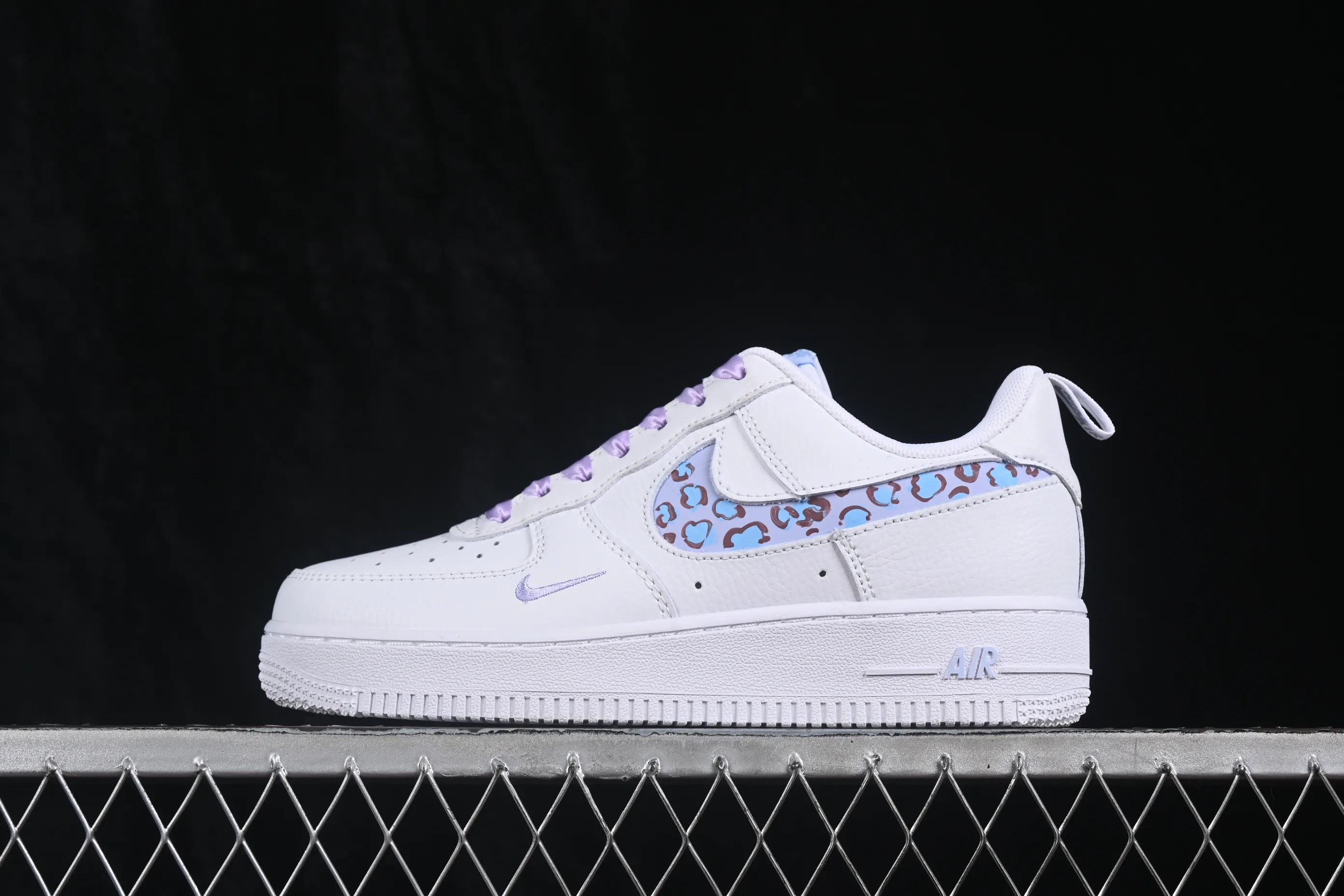 All categories Nk Air Force 1 Air Force series Nk Air Force 1 Low Air Force low-top Nike Air Force 1'07 Low "Ice Blue Leopard Shadow" Hand-painted graffiti Ice Blue Leopard Shadow Air Force 1 low-top casual sneakers FB8971-008